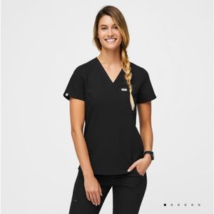 Figs Catarina™ One-Pocket Scrub Top, Black, Medium